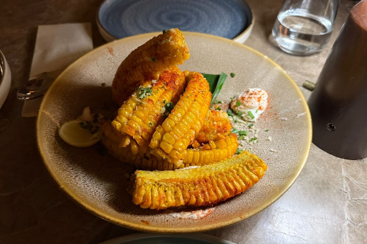 विराट कोहली के रेस्टोरेंट में 'भुट्टा' खाना पड़ा महंगा, महिला को चुकाने पड़े 525 रुपये