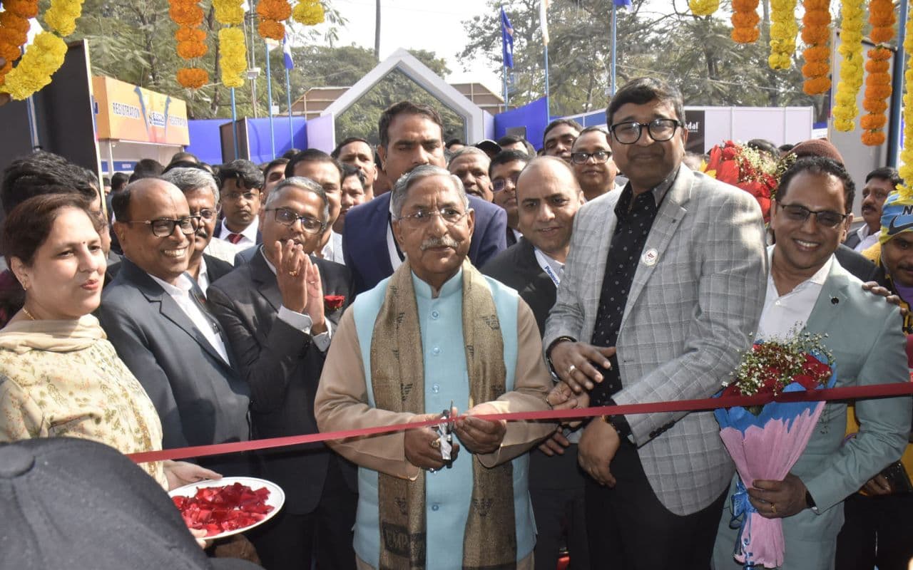 Patna news: नंद किशोर यादव ने किया इलेकॉन एक्सपो का उद्घाटन, जानें सस्ते दाम पर क्या-क्या मिल रहा