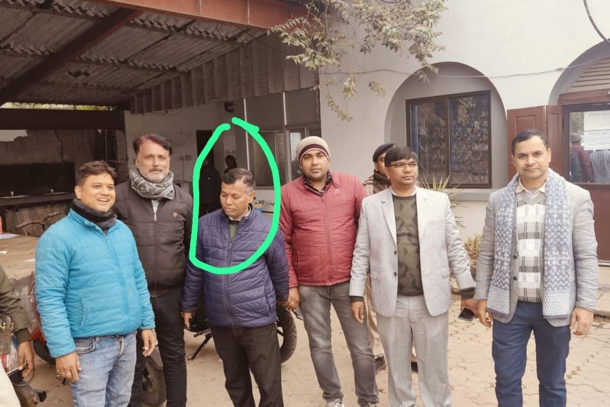 Video: बिजली विभाग में घूसखोरी का खुलासा, अधिकारी को रंगे हाथ पकड़ा, देखें वीडियो