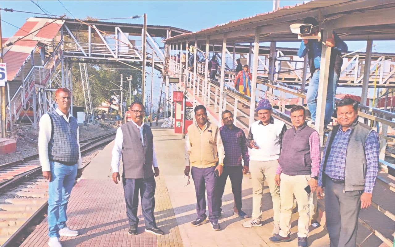 Bihar Train: गया-पटना पैसेंजर सहित 11 ट्रेनों का परिचालन रद्द, अब इस प्लेटफॉर्म पर आयेंगी वंदे भारत