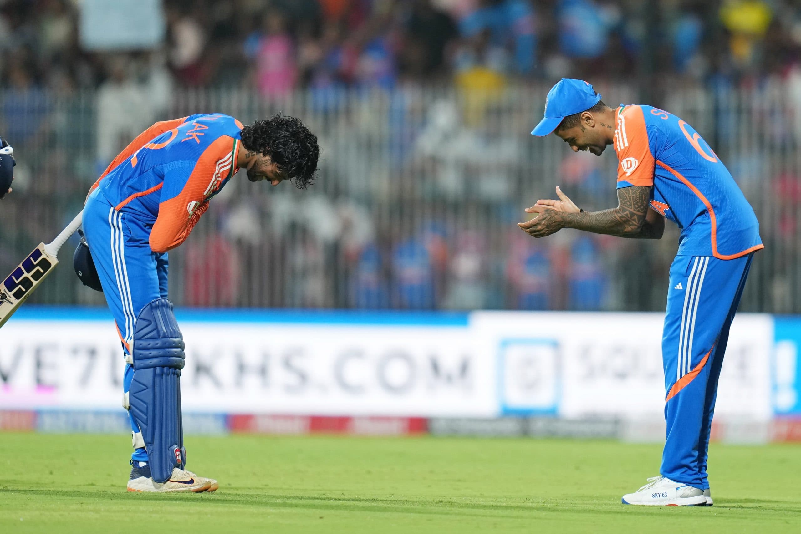 IND vs ENG: सलाम है तिलक! जीत दिलाने के बाद तिलक वर्मा ने कप्तान सूर्यकुमार को खास अंदाज में किया सैल्यूट