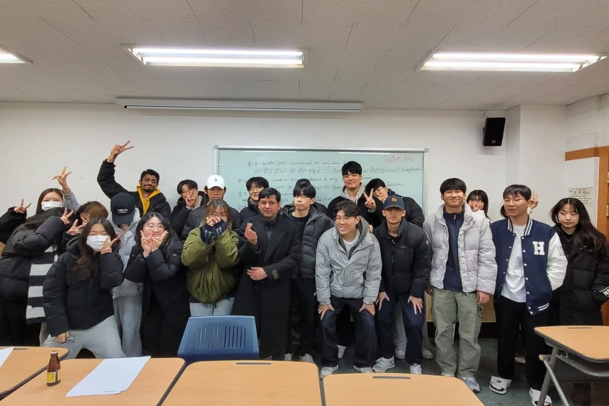 दक्षिण कोरिया और जापान में हिंदी की बढ़ती लोकप्रियता, वैश्विक पहचान की ओर बढ़ा कदम