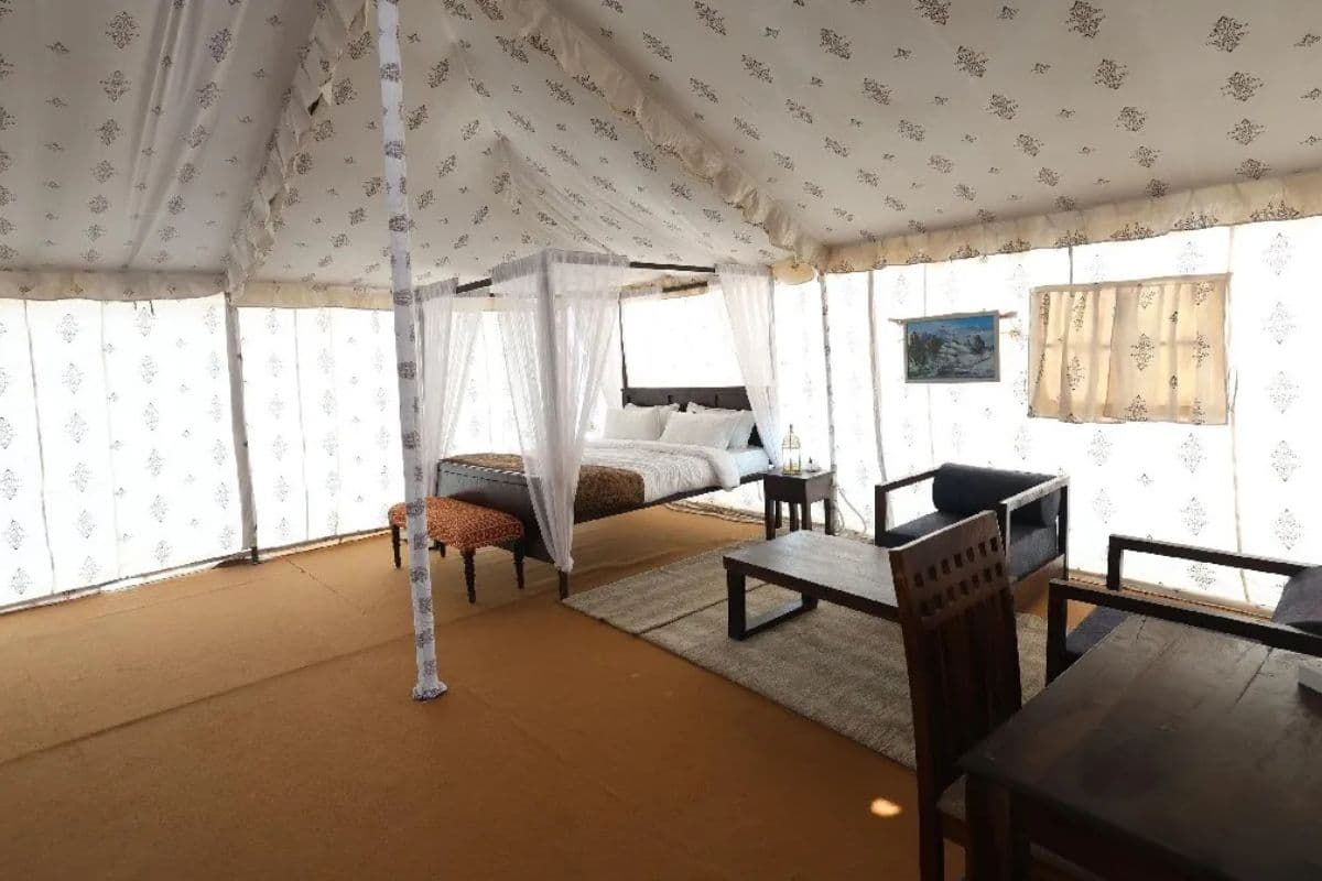 Maha Kumbh 2025: प्रयागराज में होटल की नो टेंशन, श्रद्धालुओं के लिए IRCTC ने बनायी टेंट सिटी, जानें किराया