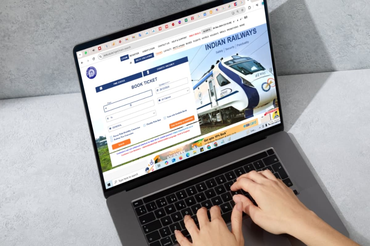 IRCTC वेबसाइट फिर हुई डाउन, जानिए अब क्या है ऑनलाइन टिकट बुकिंग का विकल्प?