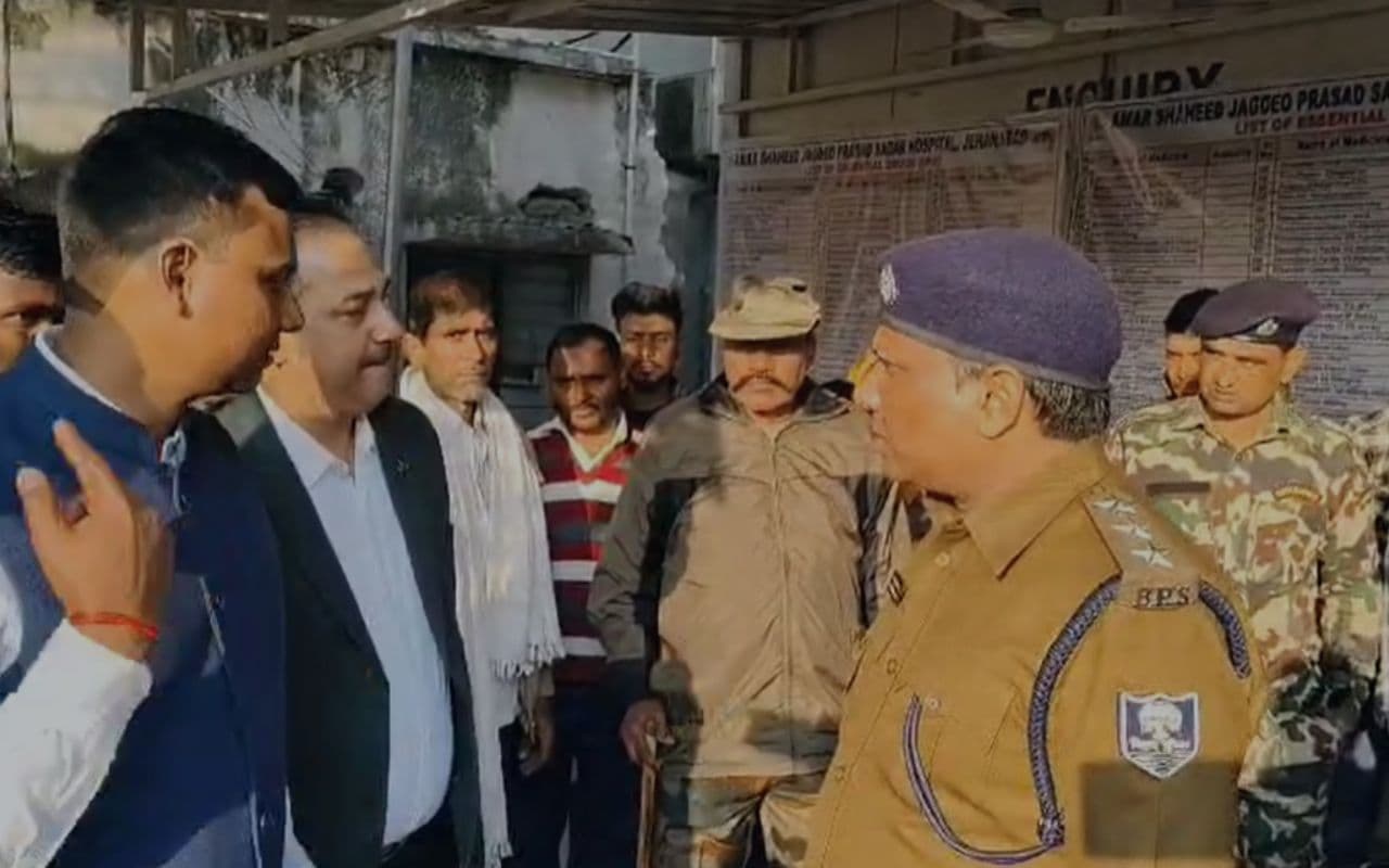 Video: दसवीं के छात्र के गर्दन पर चाकू से हमला, हालत गंभीर, Patna PMCH रेफर