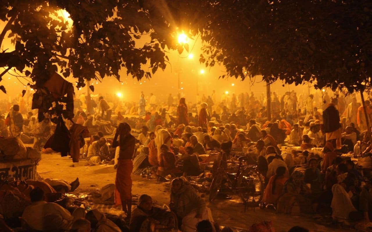 महाकुंभ में श्रद्धालुओं को पहुंचा रही अदाणी ग्रुप की गाड़ियां, फ्री सेवा लेने के लिए जानें ये जरुरी बातें