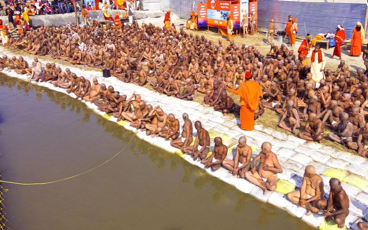 Mahakumbh 2025: मौनी अमावस्या से पहले 1800 साधू बनेंगे नागा, चोटी काटने की रस्म पूरी, जानें कब शुरू होगी दीक्षा