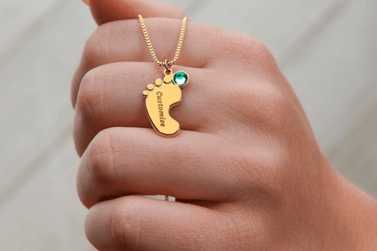 Customised jewellery ideas to save the memory of your baby: आपके बच्चे की यादों को सजाने के लिए कस्टम ज्वेलरी आइडियाज