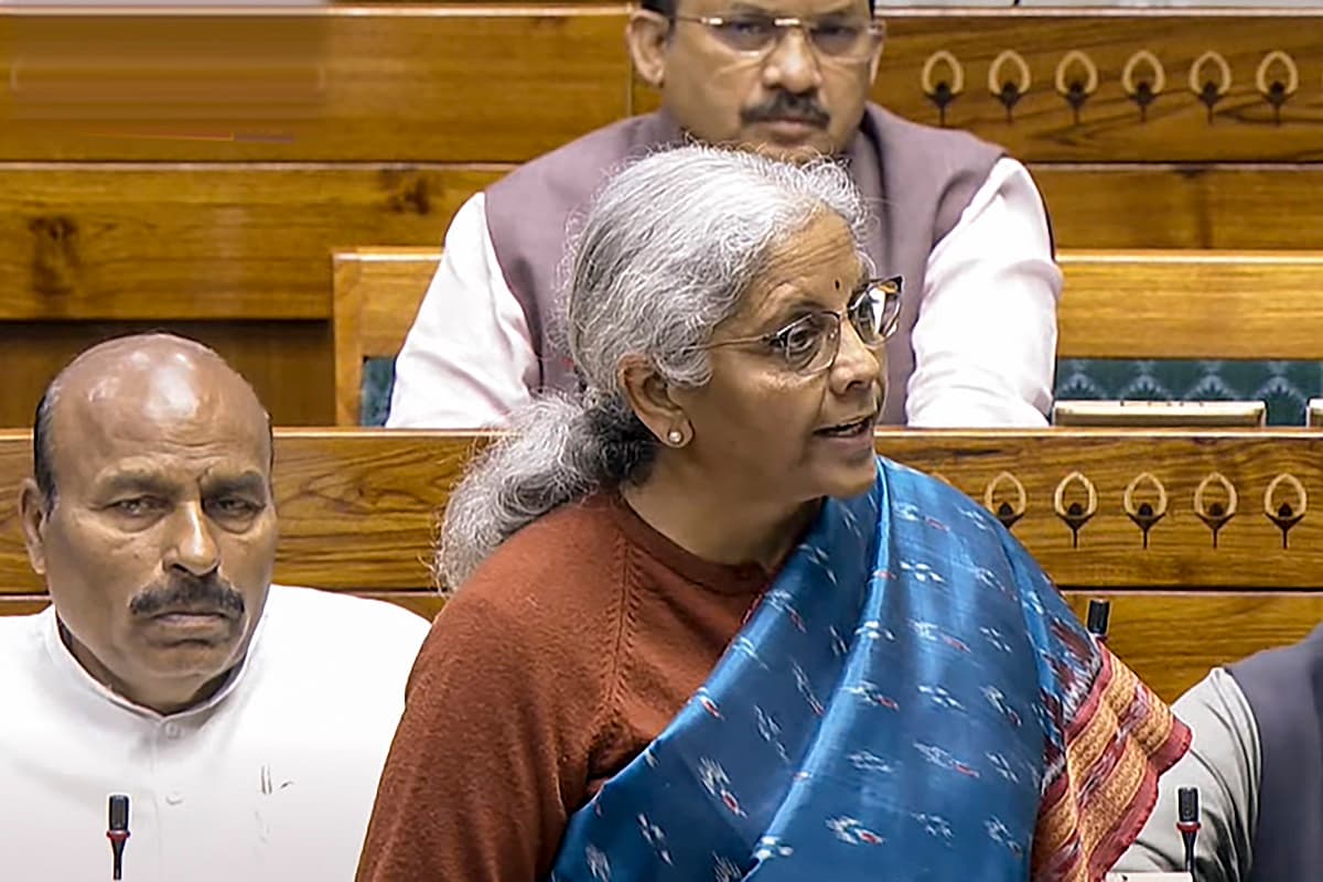 Economic Survey: वैश्विक प्रतिस्पर्धा बढ़ाने के लिए व्यापार लागत में लानी होगी कमी, सुविधाओं में सुधार जरूरी
