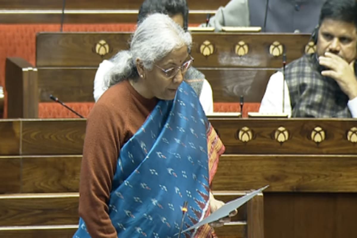 Economic Survey: वित्त मंत्री निर्मला सीतारमण ने लोकसभा में पेश किया आर्थिक सर्वेक्षण, 6.8% की दर से बढ़ेगी अर्थव्यवस्था