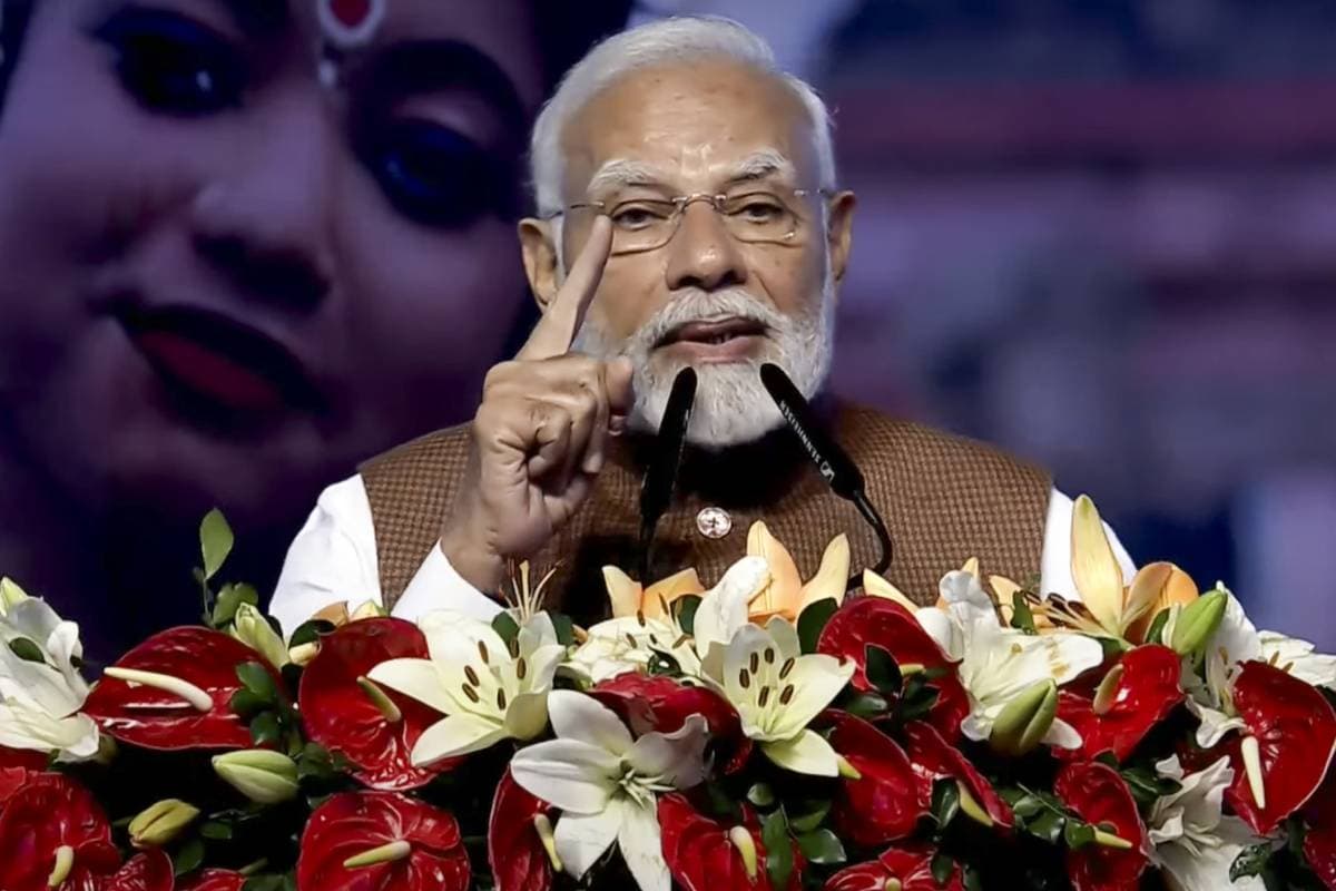 'भविष्य युद्ध में नहीं, बुद्ध में', पढ़ें पीएम मोदी के संबोधन की खास बातें