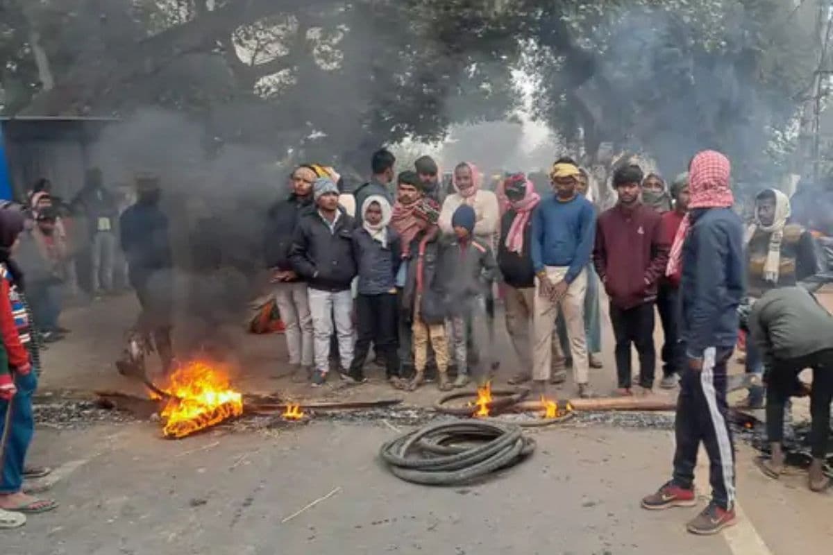 तेज रफ्तार पिकअप ने ली युवक की जान, अग्निवीर जवान घायल, आक्रोशित लोगों का सड़क जाम