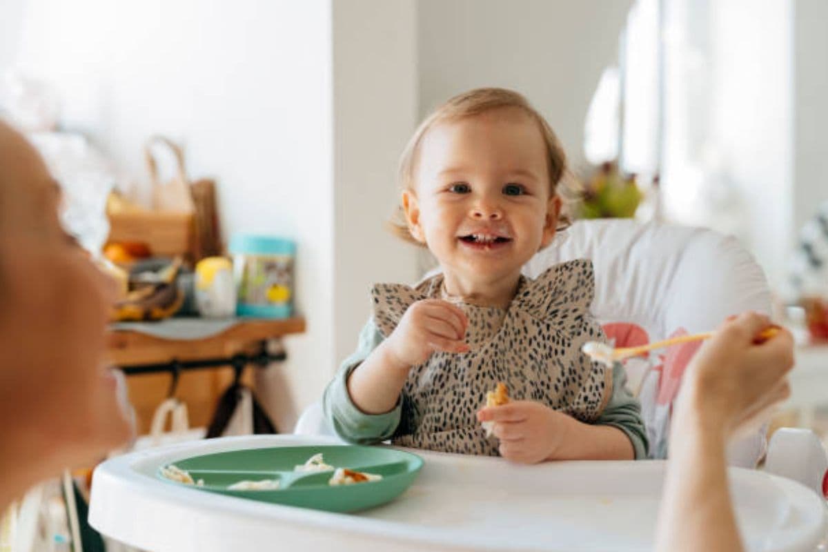 Parenting Tips: भूलकर भी बच्चे को न खिलाएं ये चीजें, नहीं तो शरीर और मस्तिष्क पर पड़ेगा बुरा असर