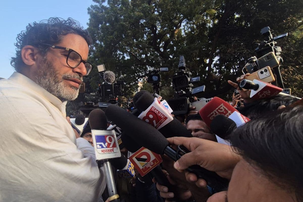 पटना के बेऊर जेल से बाहर निकल गए प्रशांत किशोर, शेखपुरा हाउस में की मीडिया से बातचीत