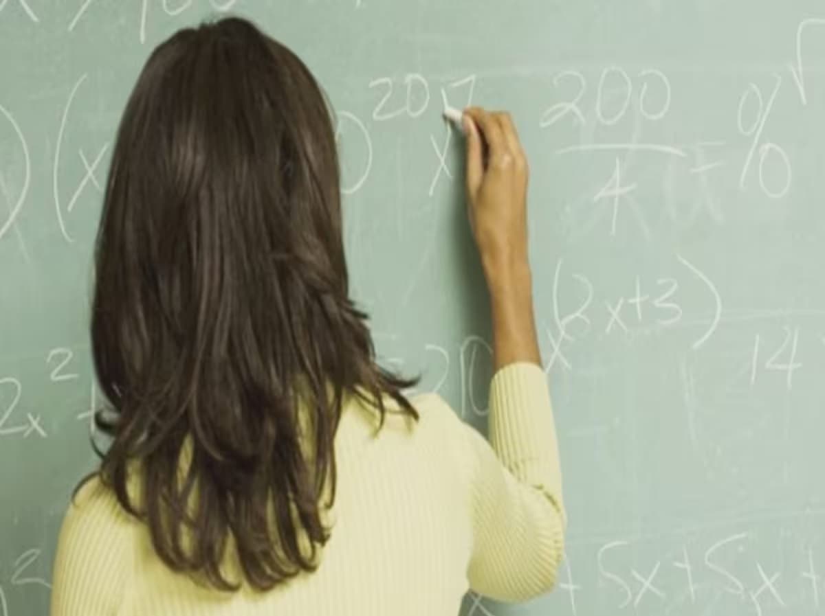 Professor Eligibility: असिस्टेंट प्रोफेसर बनने के लिए विषय की बाध्यता खत्म, अब ये भी बन सकते हैं कुलपति