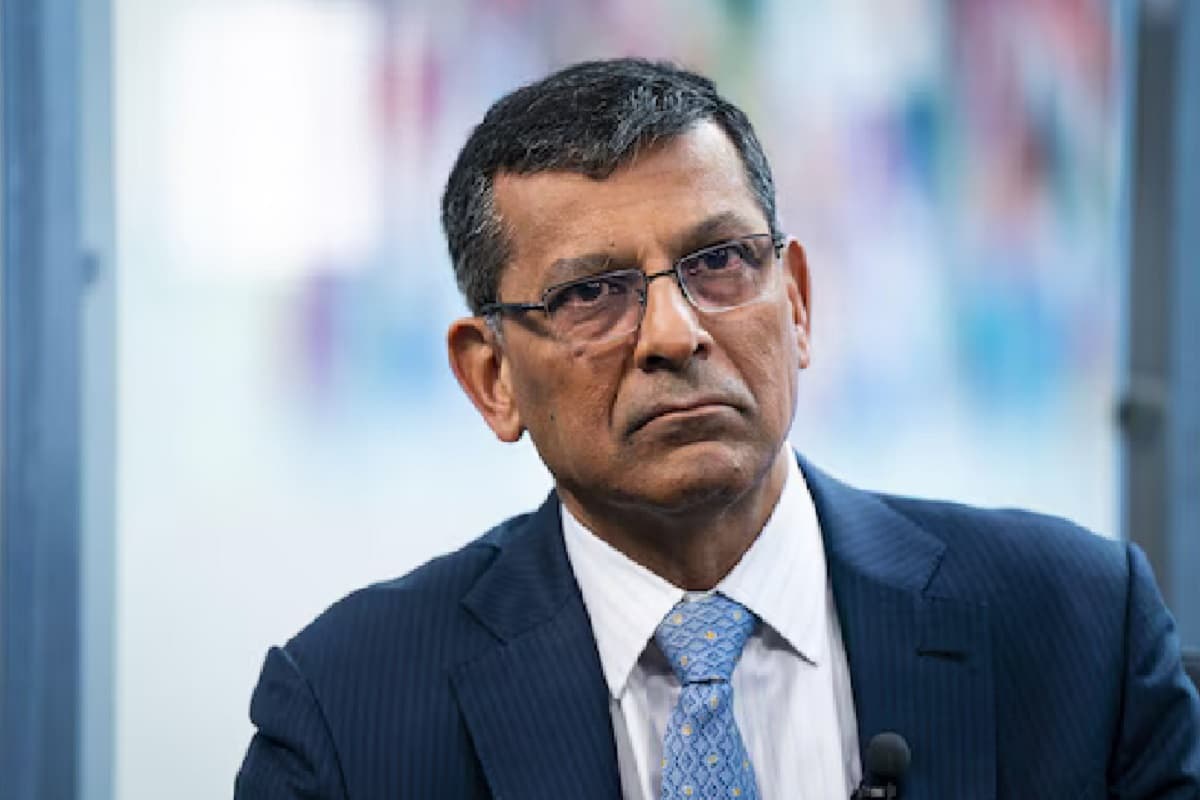 रघुराम राजन की चेतावनी, रुपये की गिरावट में आरबीआई ने किया हस्तक्षेप तो होगा बड़ा नुकसान