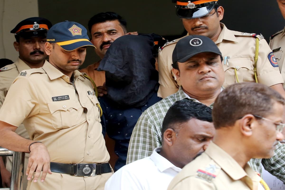 सैफ अली खान पर हमले के आरोपी को 24 जनवरी तक पुलिस कस्टडी, भारत या बांग्लादेश! कहां का रहने वाला है शरीफुल?