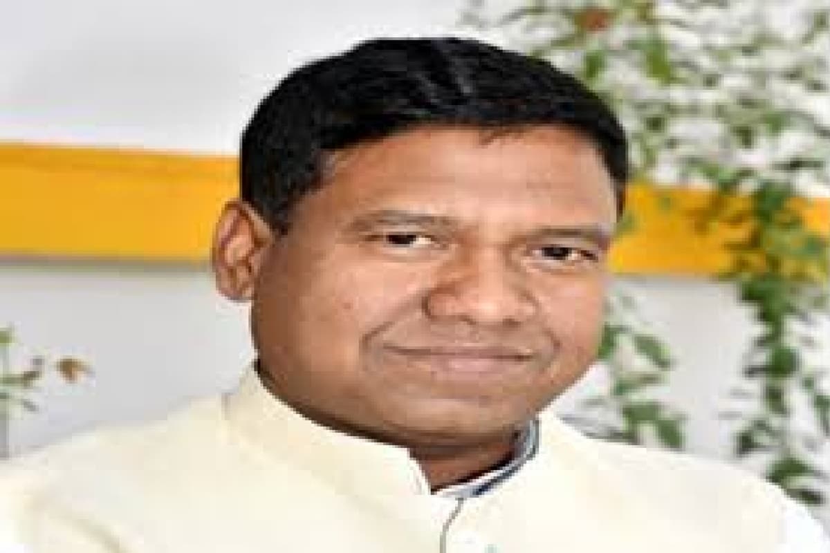 Bihar News सीएम के बेटे की राजनीति में एंट्री का केंद्रीय मंत्री के बेटे ने किया समर्थन, नीतीश को लेकर की ये मांग