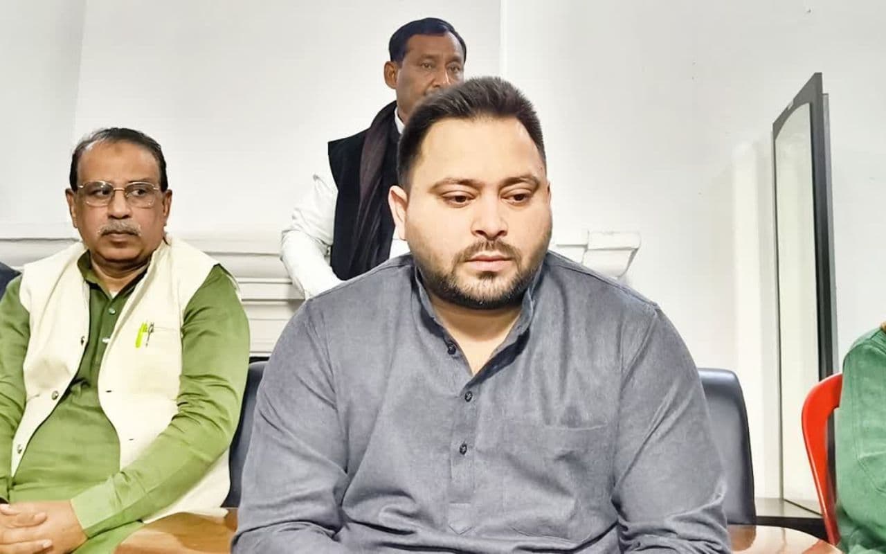 Tejashwi Yadav: पत्रकार की पिटाई पर बिफरे तेजस्वी यादव , बोले- हमारी सरकार होती तो…