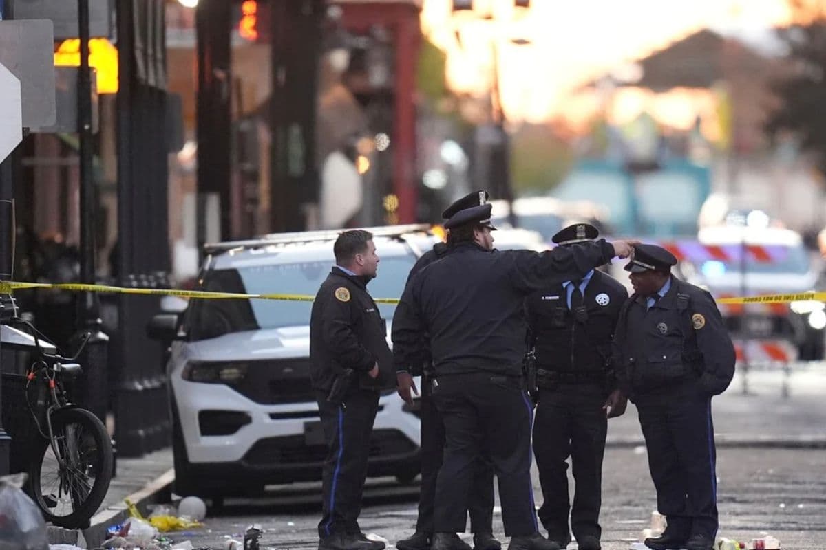 FBI की चेतावनी, अमेरिका में चरमपंथी हमलों का खतरा, सतर्क रहने की अपील