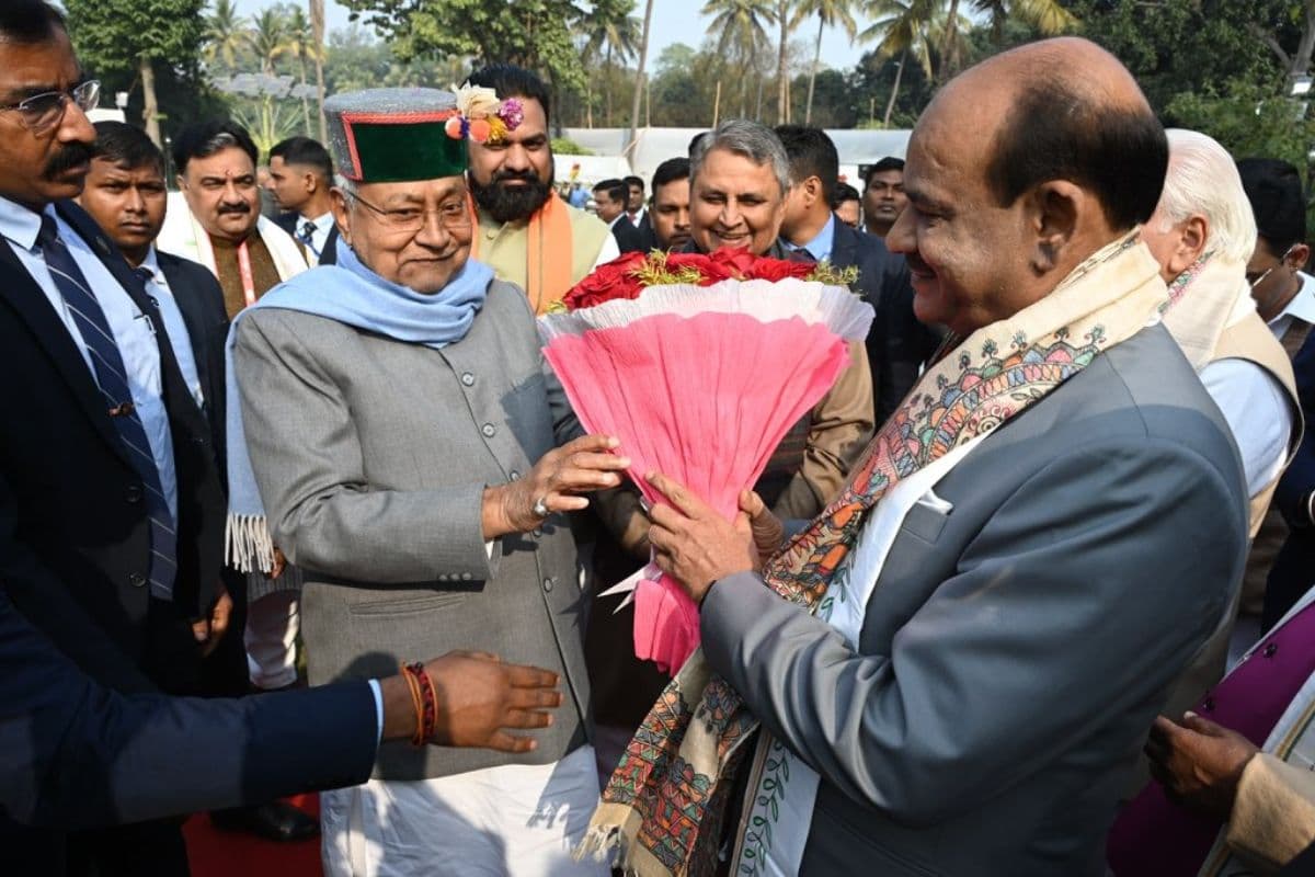 'स्वागत और सम्मान पाकर अभिभूत', CM नीतीश से मुलाकात के बाद ओम बिरला ने पोस्ट की तस्वीर