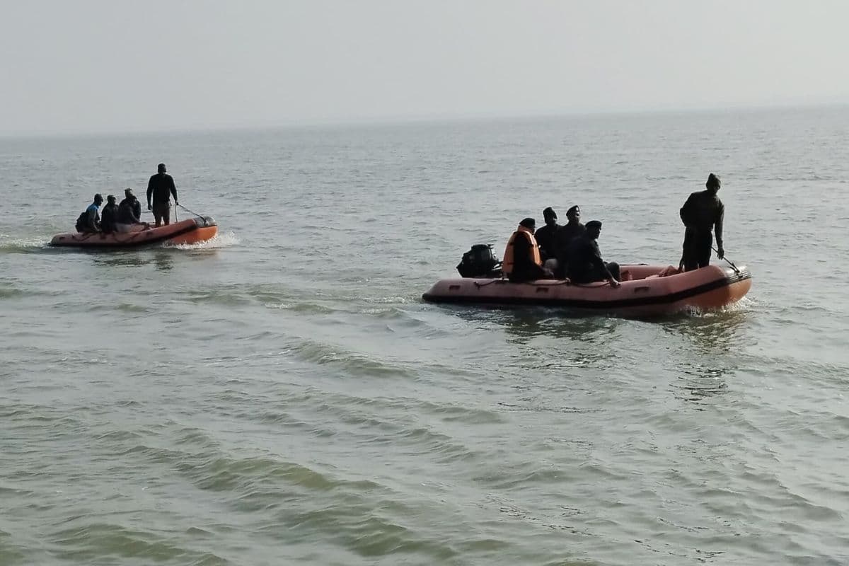 36 घंटे बाद भी लापता 7 लोगों का नहीं चला पता, पूरे दिन गंगा में खोजबीन करती रही SDRF की टीम