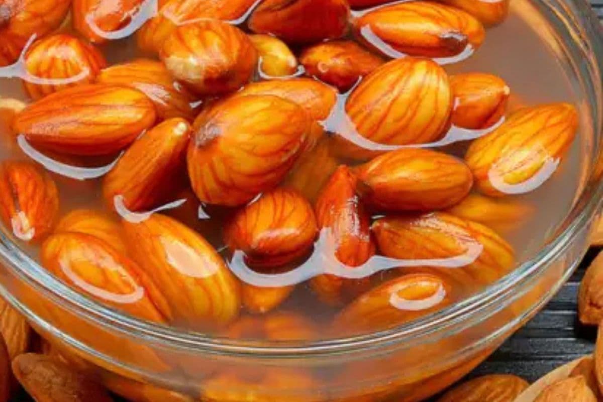 Health Tips: सुबह-सुबह खाया करें 5 भीगे बादाम, होते हैं ढेर सारे फायदे