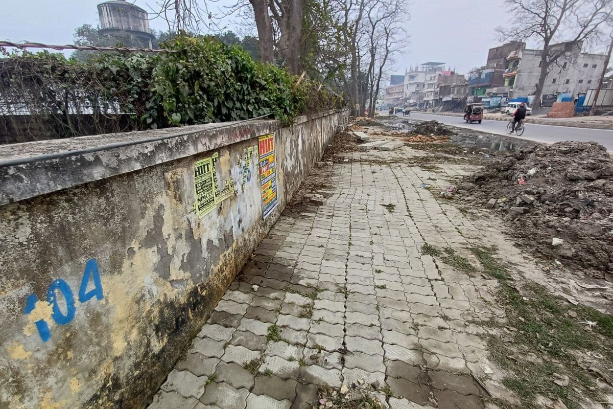 मुजफ्फरपुर नगर निगम की लापरवाही से फुटपाथ पर आए दस हजार दुकानदार, वेडिंग जोन के नाम पर खानापूर्ति