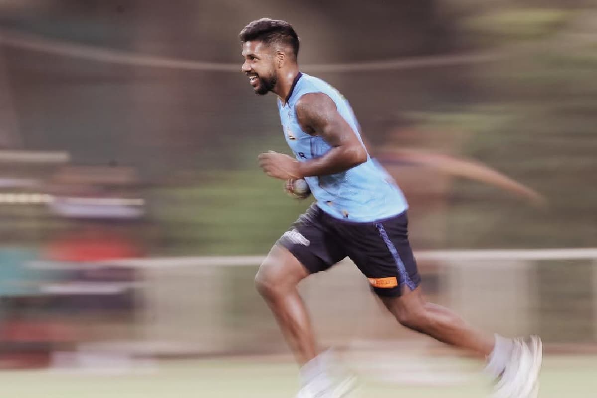 चैंपियंस ट्रॉफी से पहले इस भारतीय तेज गेंदबाज ने किया संन्यास का ऐलान, लिखा भावुक पोस्ट