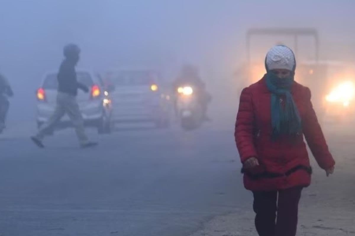 उत्तर भारत में शीतलहर का प्रकोप, बिहार में उड़ानें रद्द, झारखंड में स्कूल बंद