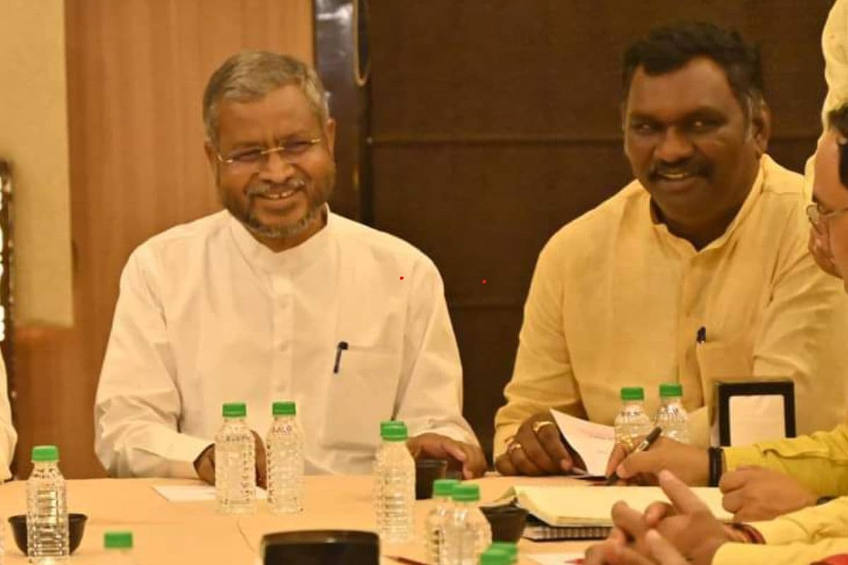 झारखंड का सियासी पारा फिर हुआ गर्म, पूर्व नेता प्रतिपक्ष बोले- यहां तो शर्म भी शर्मिंदा है, बाबूलाल ने कर दी ये मांग