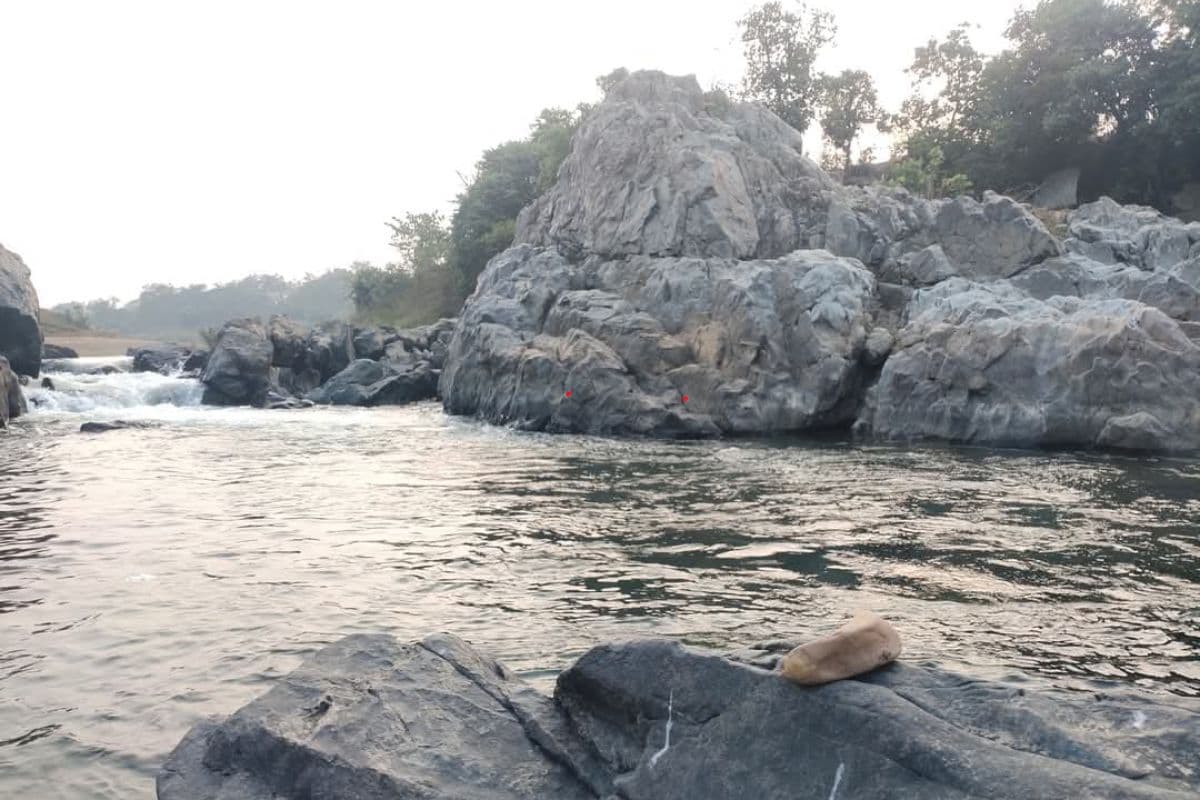 Makar Sankranti 2025: सरायकेला के ठाकुराणी दरोह में हजारों श्रद्धालु लगायेंगे आस्था की डुबकी, जानें इसकी खासियत