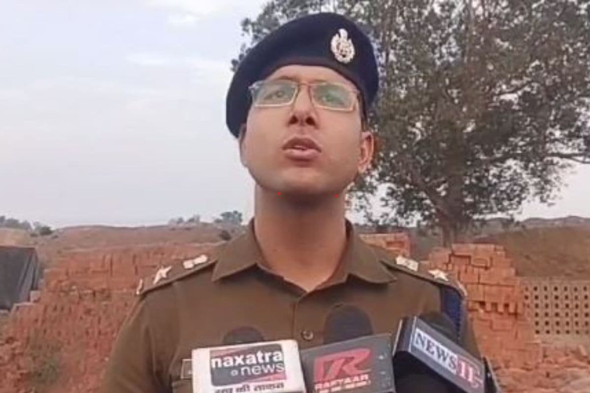 धनबाद हिंसक झड़प मामले में पुलिस का सर्च ऑपरेशन जारी, 300 टन अवैध कोयला जब्त, बम और हथियार भी मिले