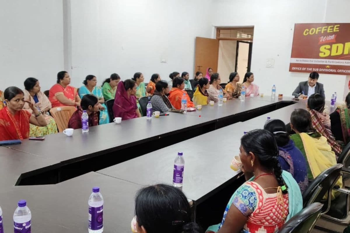 Coffee With SDM कार्यक्रम में महिलाओं ने अधिकारी को दिये ये सुझाव, राशन कार्ड से संबंधित आयी कई शिकायतें