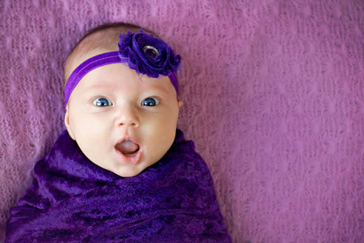 Baby Names: आपकी बेटी के लिए ये हैं 'त' अक्षर से शुरू होने वाले सबसे खूबसूरत नाम, यहां जानें अर्थ