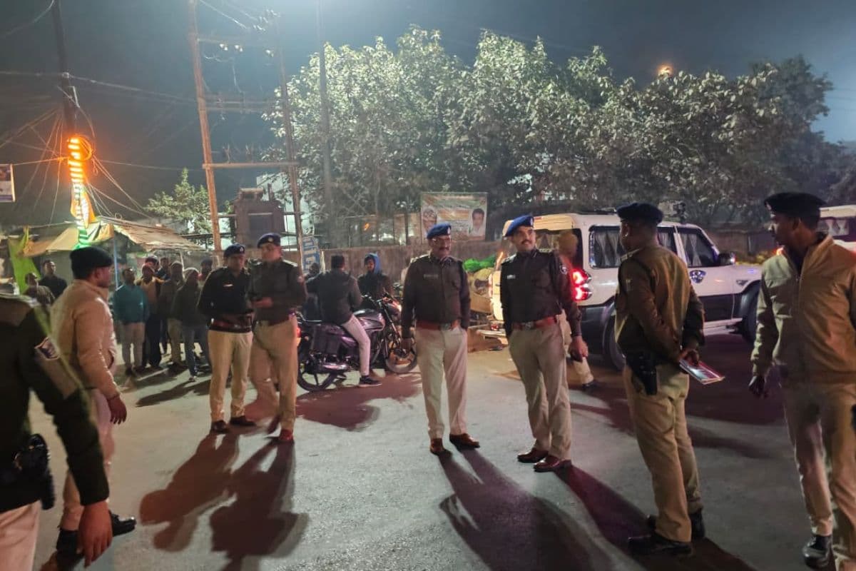 Bihar Police: फरार अपराधियों की संपत्ति होगी जब्त, चंपारण DIG ने SP ऑफिस का औचक निरीक्षण कर दिया निर्देश