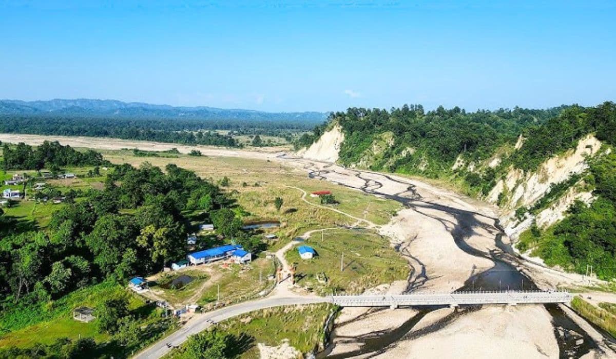 भारत-नेपाल की सीमा पर छिपा है यह हनीमून डेस्टिनेशन, हसीन वादियों में बिता सकेंगे रोमांटिक पल