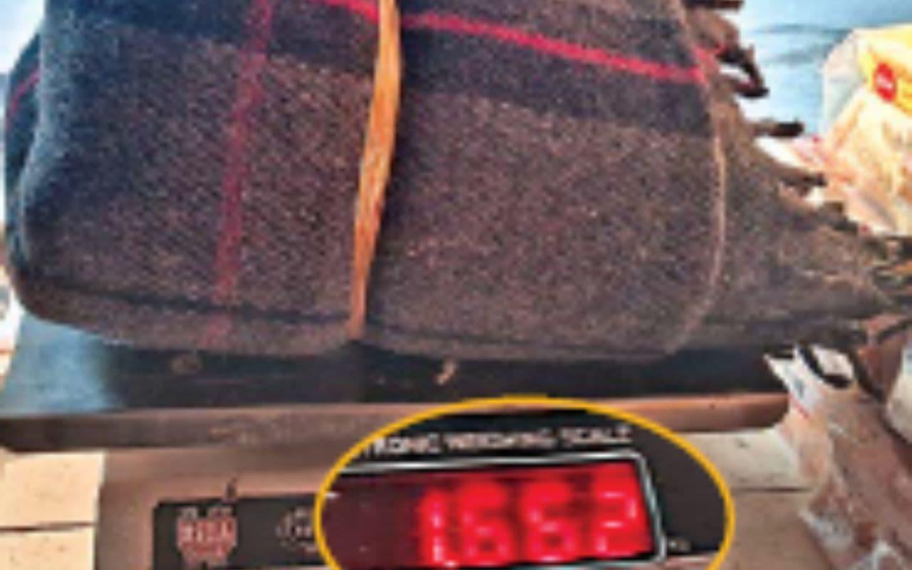 धोते ही आधा किलो कम हो जाता है कंबल का वजन, गरीबों के लिए झारखंड में हुई खरीदारी से हुआ खुलासा