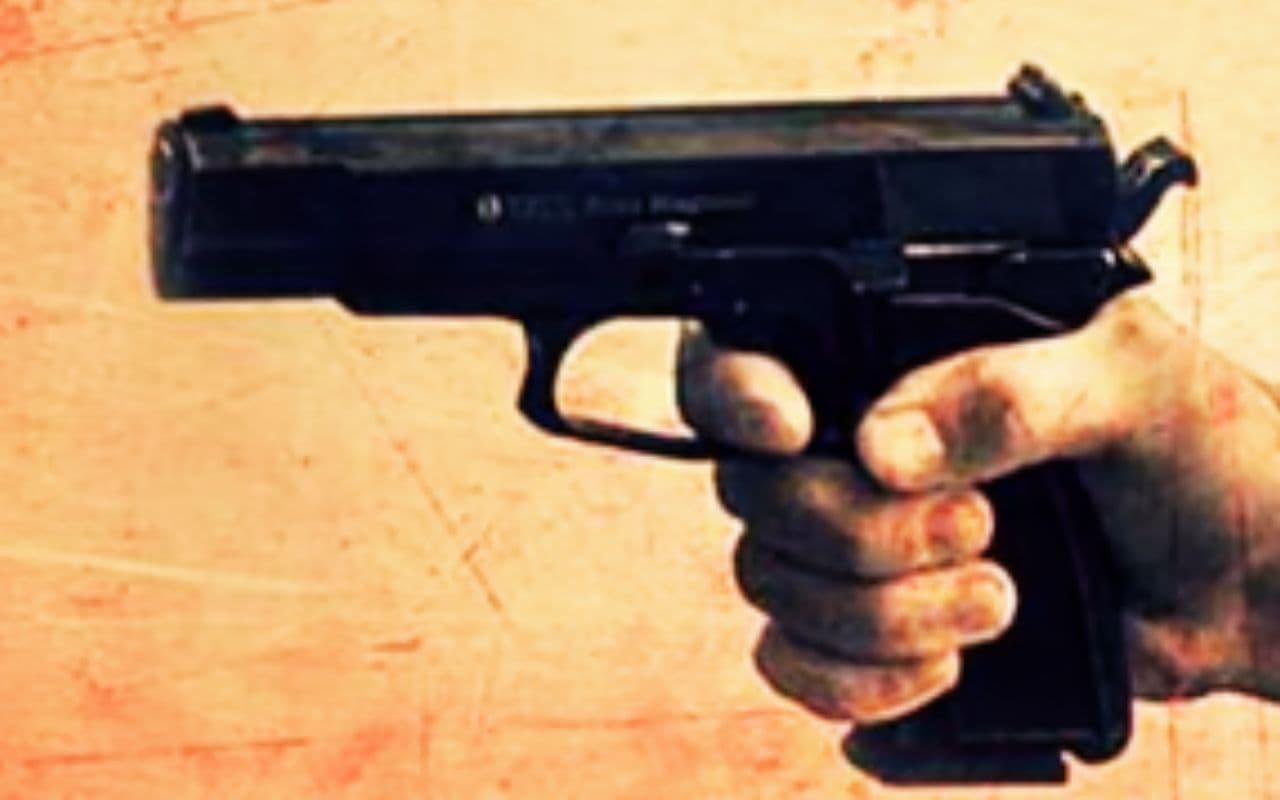 Crime News: चतरा के बाजारटांड़ रोड में गोलीबारी, गंभीर रूप से घायल शनिचर रिम्स रेफर