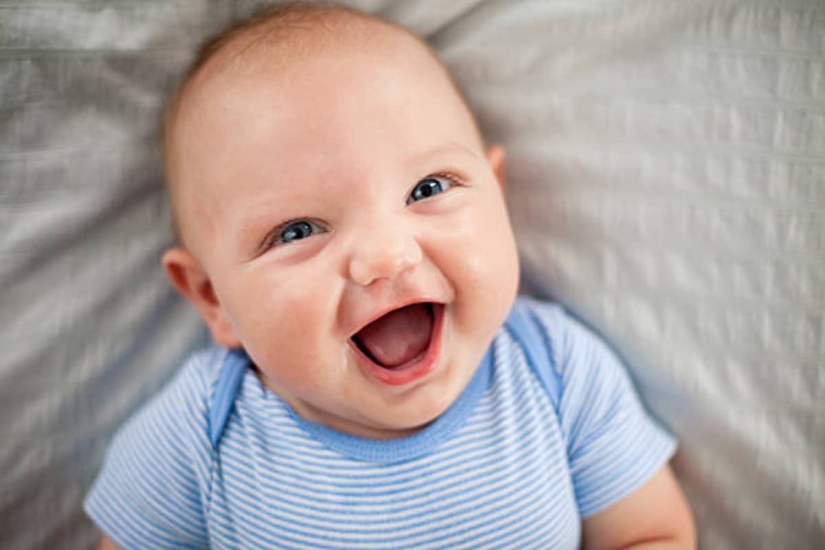 Baby Names: आपके बेटे के ये नाम मोह लेंगे सभी का मन, डालें लिस्ट पर नजर और जानें इनके अर्थ