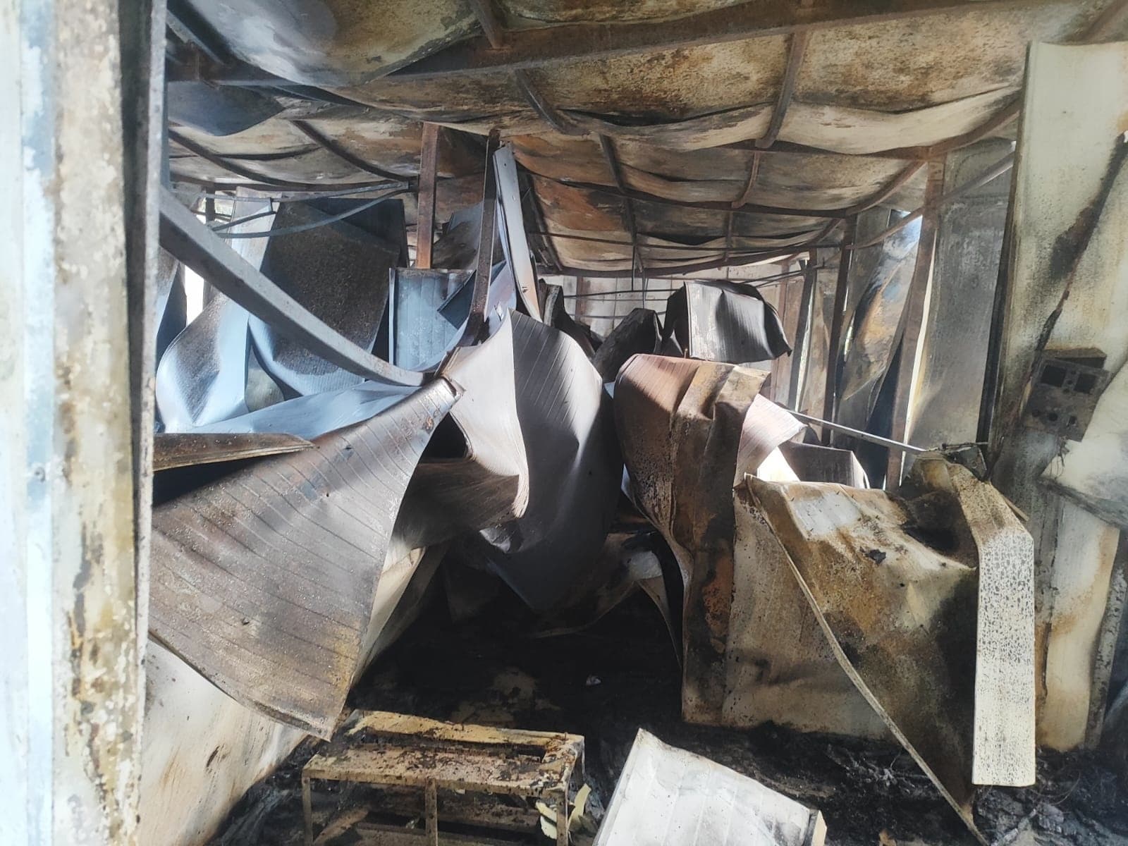 कौशल विकास केंद्र में शॉर्ट सर्किट से लगी आग, लाखों की क्षति