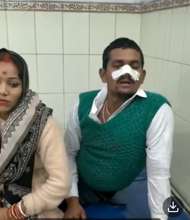 गंगासागर एक्सप्रेस में मारपीट, दो यात्री घायल