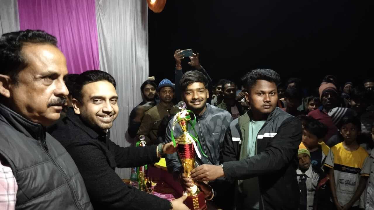 East Singhbhum : बहरागोड़ा : क्रिकेट टूर्नामेंट में साईं राम इलेवन चैंपियन