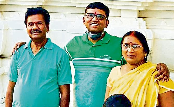 Bokaro News : बोकारो के डॉ प्रत्युष को एम्स की आइएनआइ-एसएस परीक्षा में पहला स्थान