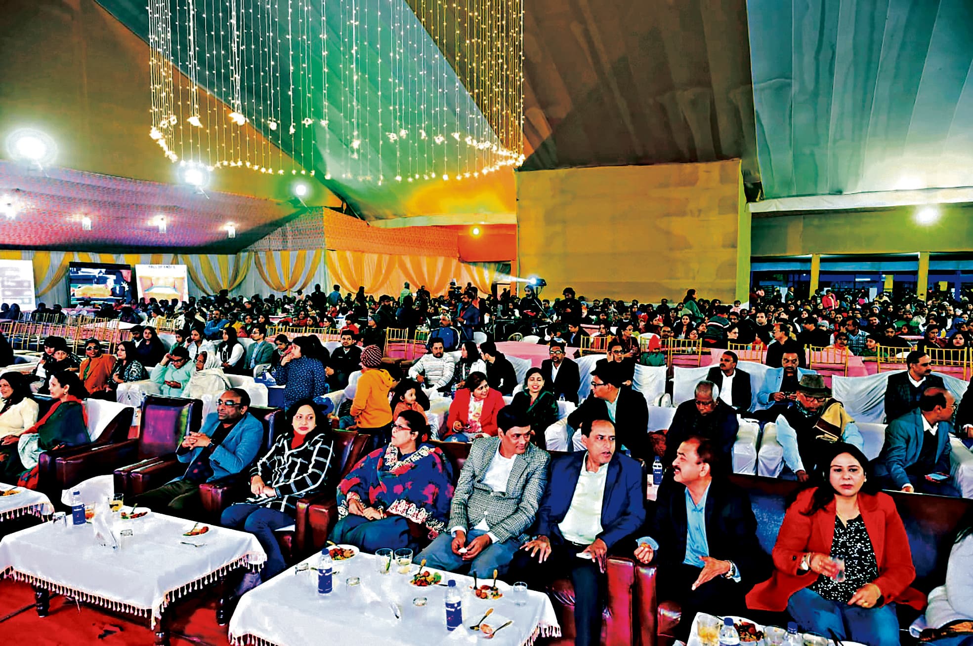 Bokaro News :हिंदी, भोजपुरी, पंजाबी गानाें पर झूमा बोकारो