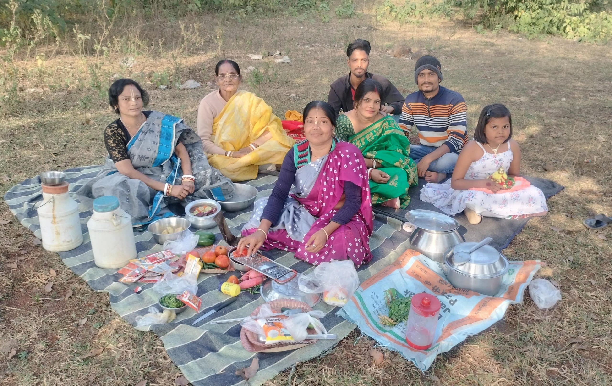 लोगों ने मंदिरों में पूजा-पाठ कर नववर्ष का किया आगाज