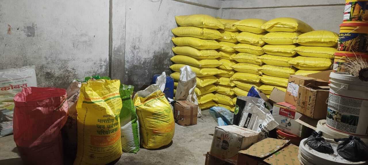 पश्चिम बंगाल का खाद बिहार में बेरोकटोक ऊंचे दामों पर बिक रही