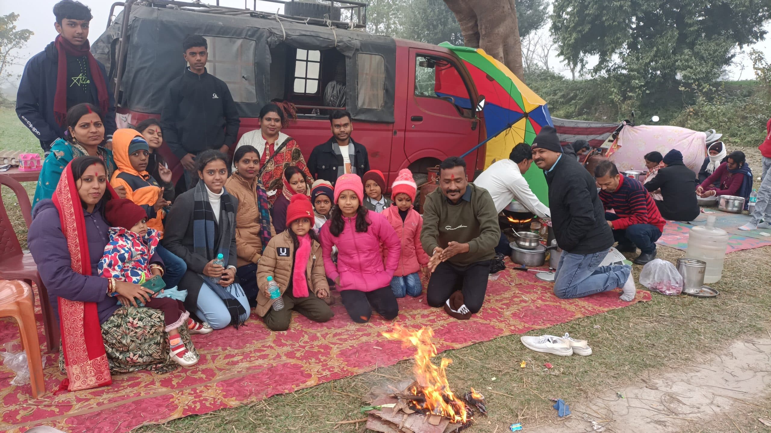 पूरे उत्साह के साथ लोगों ने नववर्ष 2025 का किया स्वागत, पिकनिक स्पॉट पर उमड़ी लोगों की भीड़