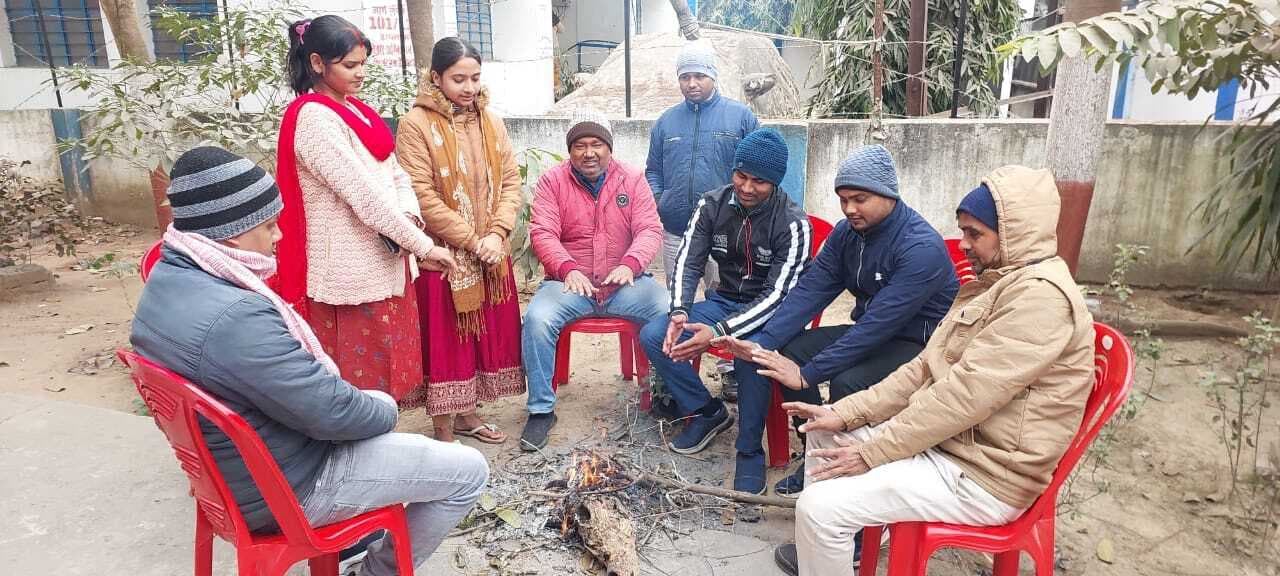 Lakhisarai news : कनकनी ने बढ़ाई लोगों की परेशानी