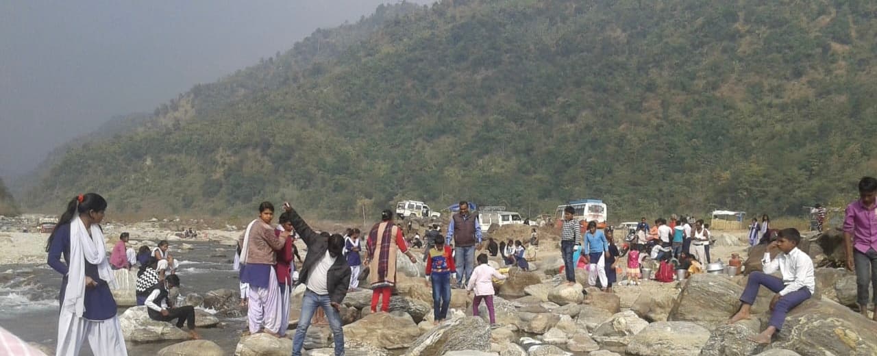 नये साल पर गुलजार रहे बंगाल व नेपाल के तराई क्षेत्र के पिकनिक स्पॉट